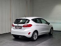 Gebraucht Ford Fiesta Titanium 101 PS (74 kW) 2018 Weiß, frozen white Kleinwagen