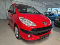 Gebraucht Peugeot 1007 Premium 73 PS (53 kW) 2006 Rot Van / Kleinbus