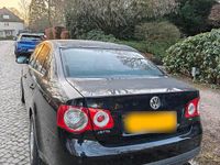 Gebraucht VW Jetta 160 PS (117 kW) 2010 Schwarz Limousine