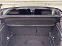 Gebraucht Opel Corsa Selection 87 PS (63 kW) 2011 Weiß Kleinwagen