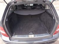 Gebraucht Mercedes C200 Avantgarde 136 PS (100 kW) 2012 Grau Kombi