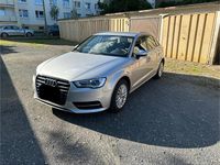 Gebraucht Audi A3 105 PS (77 kW) 2014 Silber Limousine
