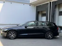 Gebraucht Volvo V60 Core 197 PS (144 kW) 2023 Schwarz Kombi