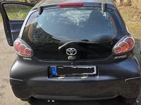Gebraucht Toyota Aygo 68 PS (50 kW) 2010 Grau Kleinwagen