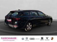 Gebraucht VW Passat Basis 150 PS (110 kW) 2025 Schwarz Kombi