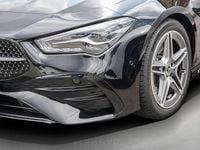 Gebraucht Mercedes CLA200 AMG Line Premium 177 PS (130 kW) 2024 Kosmosschwarz Coupé