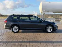 Gebraucht VW Passat 150 PS (110 kW) 2022 Grau Kombi