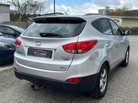 Gebraucht Hyundai ix35 Premium 184 PS (135 kW) 2012 Silber SUV