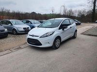 Gebraucht Ford Fiesta Ambiente 60 PS (44 kW) 2012 Weiß Kleinwagen