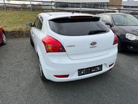 Gebraucht Kia ProCeed Spirit 125 PS (91 kW) 2011 Weiß Kleinwagen