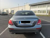 Gebraucht Mercedes E220 Night 194 PS (142 kW) 2018 Grau Limousine