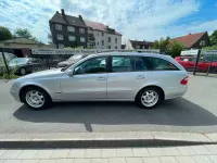 Gebraucht Mercedes E220 Classic 150 PS (110 kW) 2004 Brillantsilber  metalliclack Kombi