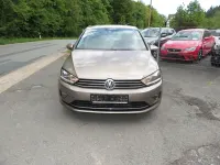 Gebraucht VW Golf VII LOUNGE 110 PS (80 kW) 2015 Gold Limousine