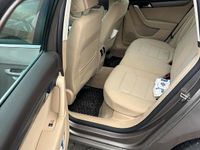 Gebraucht VW Passat 140 PS (102 kW) 2011 Violet Kombi