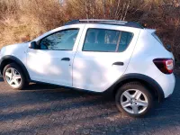 Gebraucht Dacia Sandero Stepway 95 PS (69 kW) 2013 Weiß Kleinwagen