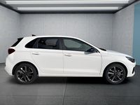 Neu Hyundai i30 Advantage 101 PS (74 kW) 2025 Weiß Kleinwagen