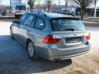 Gebraucht BMW 318 143 PS (105 kW) 2008 Grau Kombi