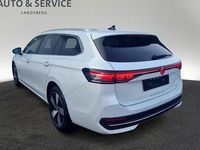 Neu VW Passat Business 150 PS (110 kW) 2025 Weiß Kombi