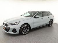 Gebraucht BMW 520 M Sport 197 PS (144 kW) 2025 Grau Limousine