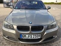 Gebraucht BMW 320 177 PS (130 kW) 2009 Gold Limousine