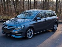 Gebraucht Mercedes B180 122 PS (89 kW) 2015 Grau Van / Kleinbus