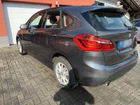 Gebraucht BMW 218 Active Tourer 136 PS (100 kW) 2015 Grau Van / Kleinbus