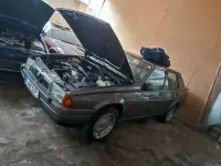 Używany Alfa Romeo 75 120 KM (88 kW) 1991 Szary Sedan/Limuzyna