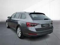 Gebraucht Skoda Superb Premium Edition 200 PS (147 kW) 2023 Graphitegrau metallic Kombi
