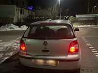 Gebraucht VW Polo 75 PS (55 kW) 2004 Grau Kleinwagen