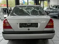 Gebraucht Mercedes C200 136 PS (100 kW) 1995 Brillantsilber  metallic Limousine