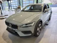 Gebraucht Volvo V60 CC Plus 197 PS (144 kW) 2024 Grau Kombi