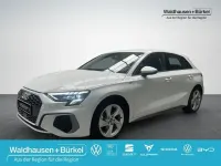 Gebraucht Audi A3 S-Line 116 PS (85 kW) 2024 Gletscherweiß (metallic) Limousine