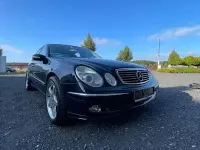Gebraucht Mercedes E500 Avantgarde 306 PS (225 kW) 2002 Blau Limousine