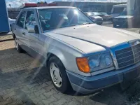 Brugt Mercedes E220 150 HK (110 kW) 1993 Sølv Sedan