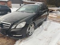 Gebraucht Mercedes E250 Avantgarde 204 PS (150 kW) 2012 Schwarz Kombi