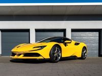 Gebraucht Ferrari SF90 2022 Gelb Cabrio