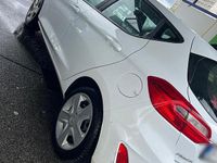 Gebraucht Ford Fiesta 72 PS (52 kW) 2019 Weiß Kleinwagen