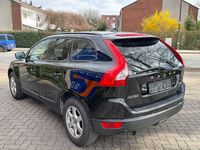 Gebraucht Volvo XC60 Kinetic 163 PS (119 kW) 2012 Schwarz SUV