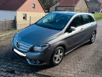 Gebraucht Mercedes B180 122 PS (89 kW) 2013 Grau Van / Kleinbus