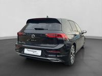 Gebraucht VW Golf VIII Active 150 PS (110 kW) 2023 Schwarz Limousine