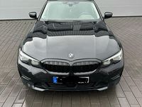 Gebraucht BMW 320 Advantage 190 PS (139 kW) 2020 Schwarz Kombi