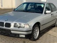 Gebraucht BMW 318 116 PS (85 kW) 1998 Silber Limousine