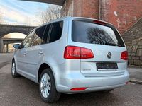 Gebraucht VW Touran Style 140 PS (102 kW) 2011 Silber Van / Kleinbus