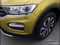 Gebraucht VW T-Roc Active 150 PS (110 kW) 2021 Kurkumagelb (yellow), metallic SUV