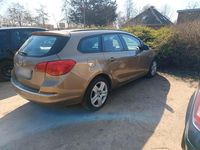 Gebraucht Opel Astra 105 PS (77 kW) 2012 Andere farben Kombi