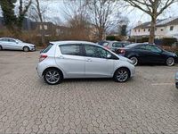 Gebraucht Toyota Yaris Multidrive S 99 PS (72 kW) 2013 Silber Kleinwagen