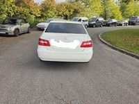 Gebraucht Mercedes E220 170 PS (125 kW) 2012 Weiß Limousine