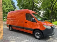 Używany Mercedes Sprinter 150 KM (110 kW) 2023 Pomarańczowy Van