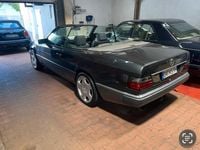 Gebraucht Mercedes E300 220 PS (161 kW) 1993 Schwarz Cabrio