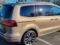 Gebraucht VW Sharan Sound 150 PS (110 kW) 2017 Braun Van / Kleinbus